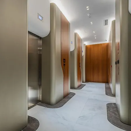 Apartment Mercury Luxe Retreat In Mercury Towers *