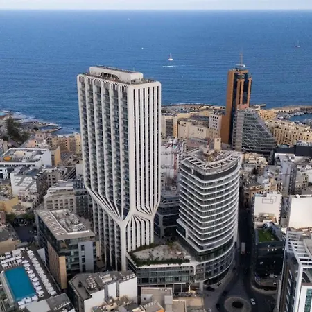 Mercury Luxe Retreat In Mercury Towers דירה